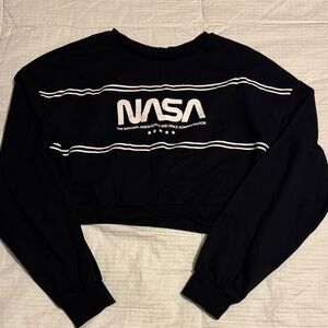 Black Cropped Sweatshirt